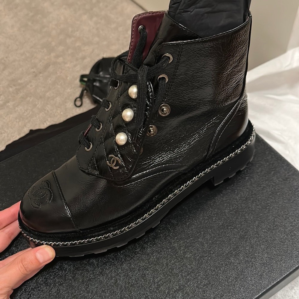 Chenel short boots
